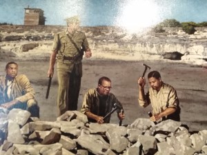 Mandela breaking rocks